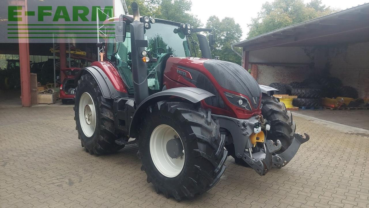 Valtra T 174 - Traktors: foto 4 Valtra T 174 - Traktors: foto 4