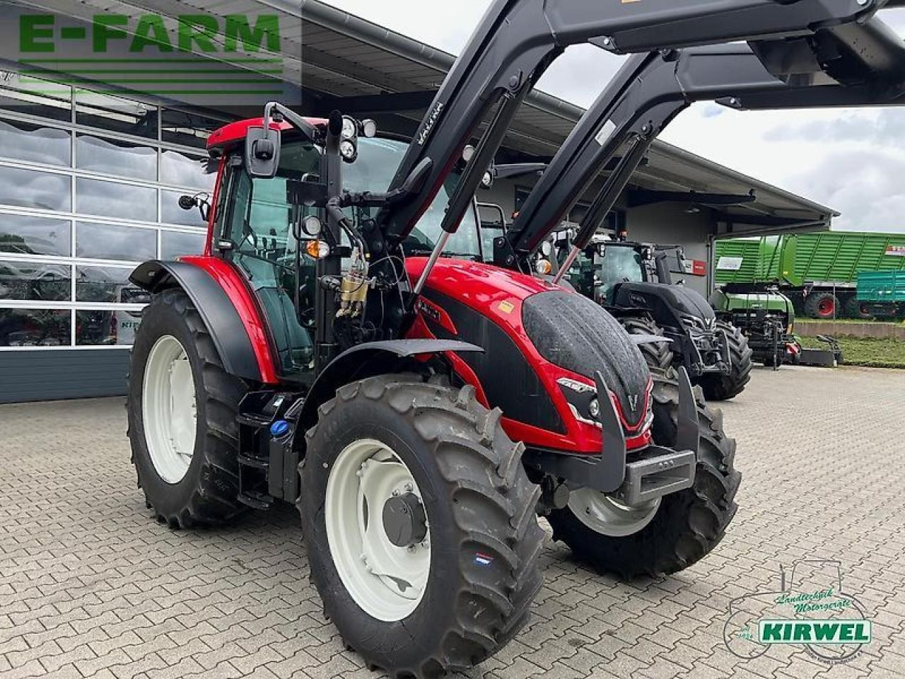 Valtra a 105 - Traktors: foto 2 Valtra a 105 - Traktors: foto 2