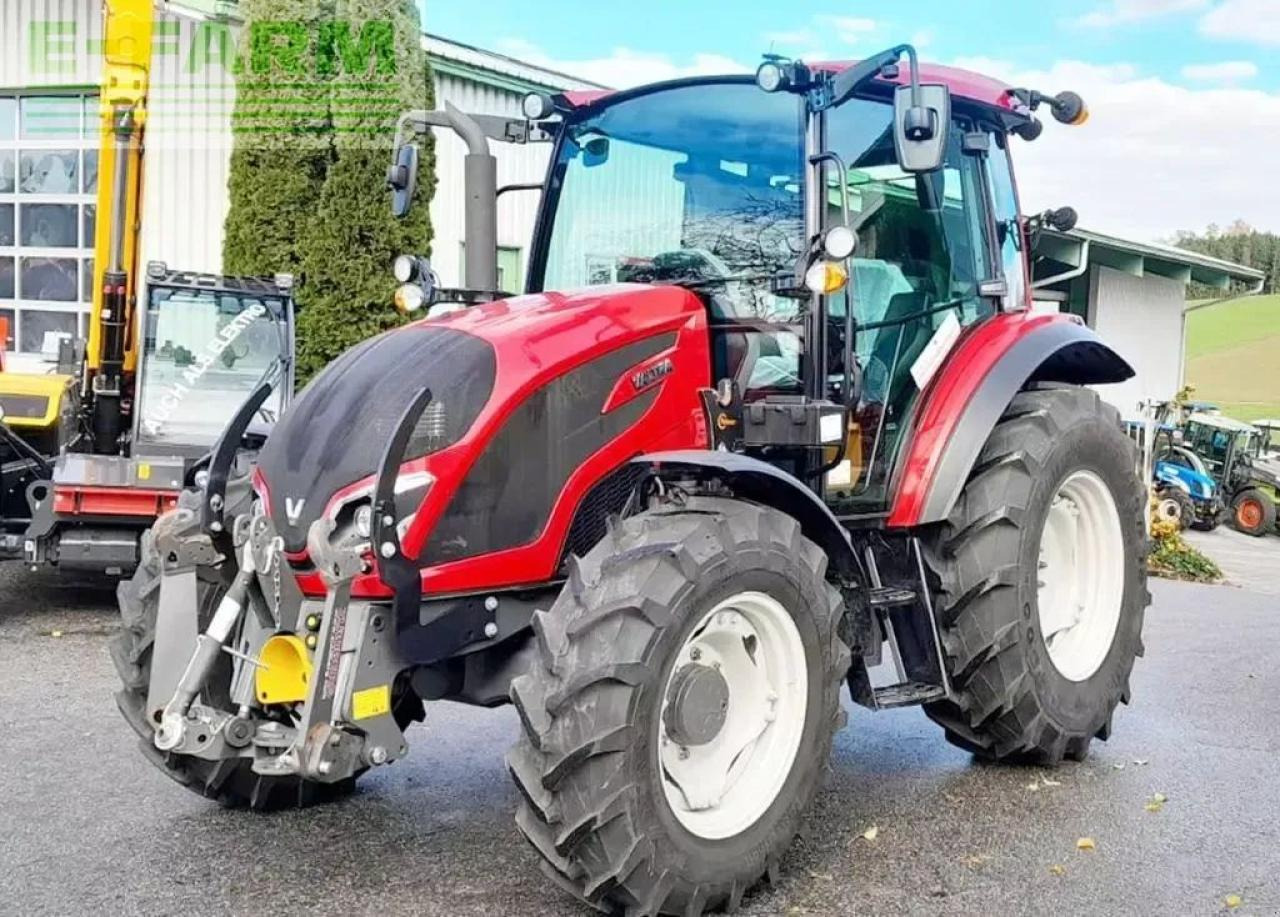 Valtra a 85 - Traktors: foto 1 Valtra a 85 - Traktors: foto 1