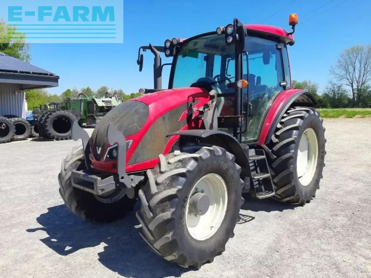 Valtra a114 - Traktors: foto 1 Valtra a114 - Traktors: foto 1
