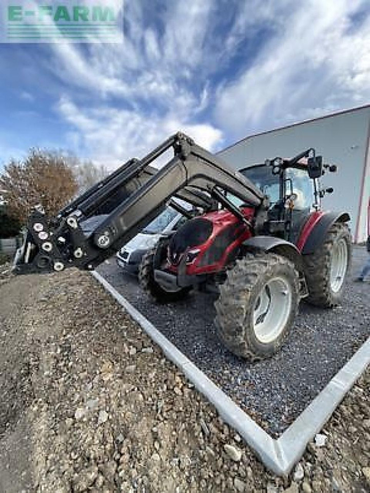 Valtra a115h4 - Traktors: foto 1 Valtra a115h4 - Traktors: foto 1