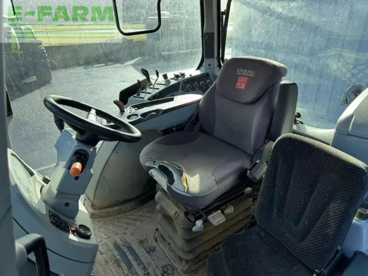Valtra n 104 h5 - Traktors: foto 5 Valtra n 104 h5 - Traktors: foto 5