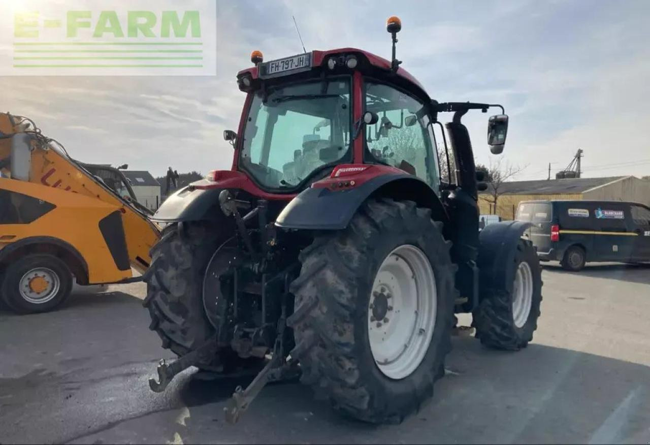 Valtra n 114 - Traktors: foto 2 Valtra n 114 - Traktors: foto 2