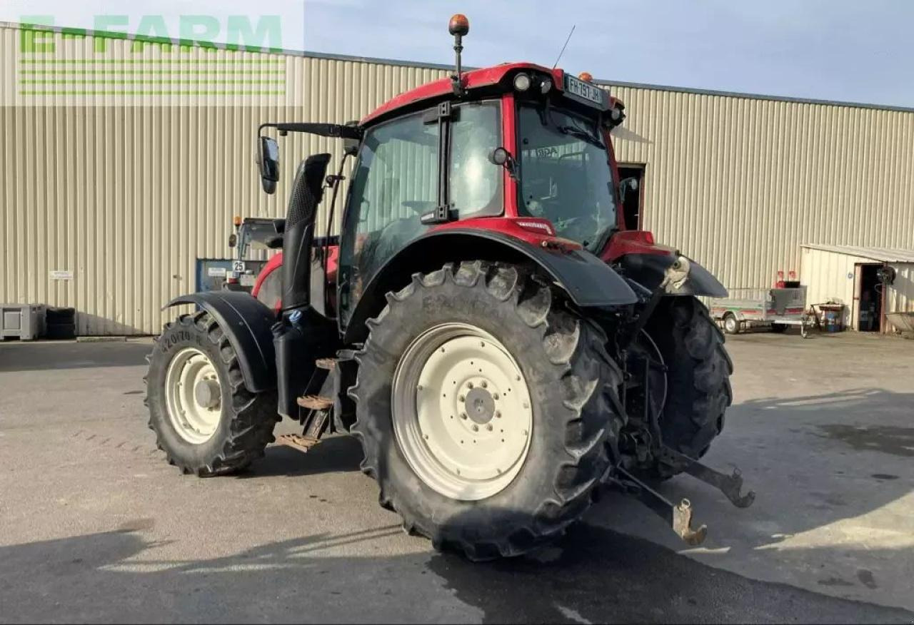 Valtra n 114 - Traktors: foto 4 Valtra n 114 - Traktors: foto 4