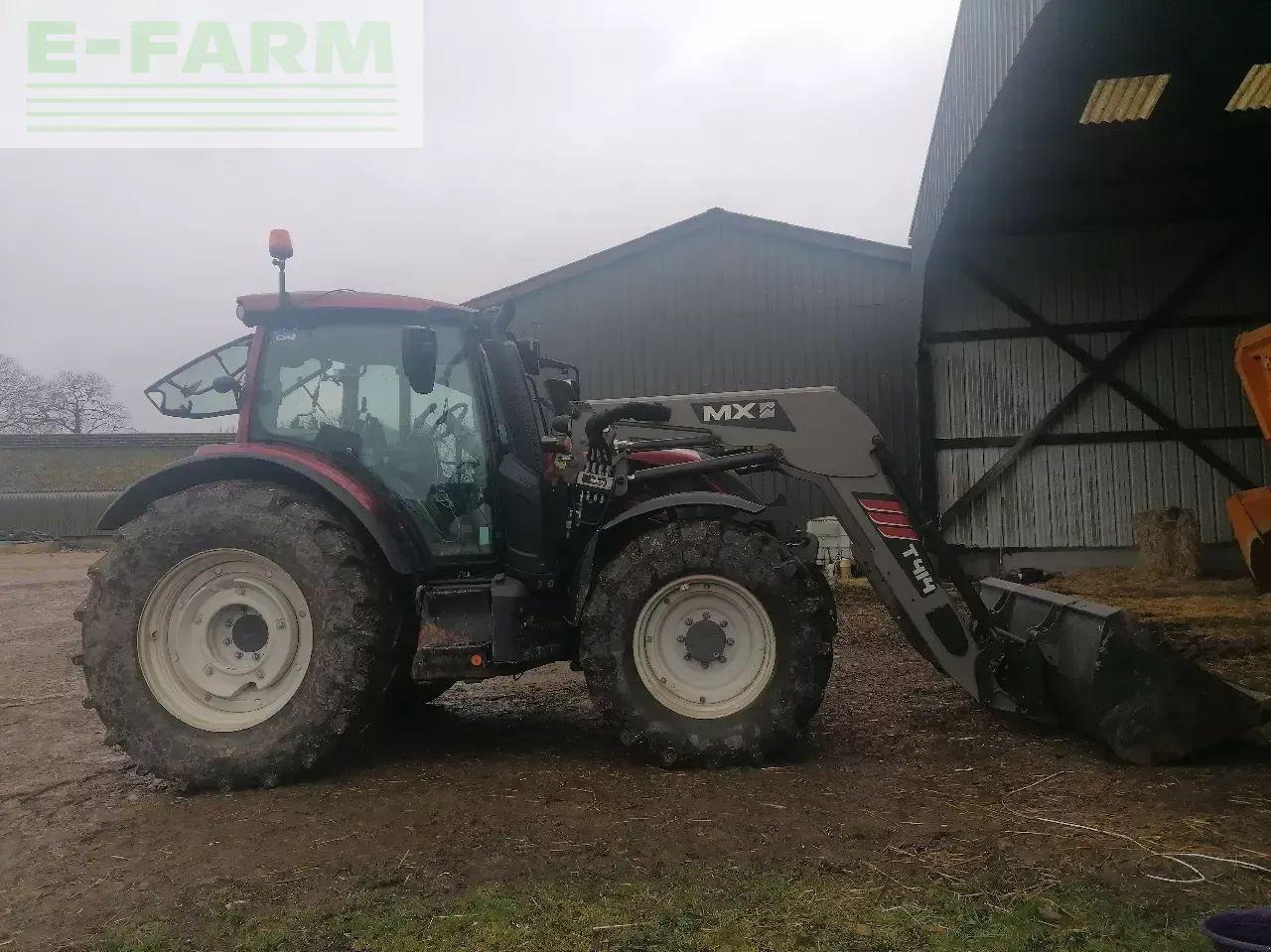 Valtra n 134 a - Traktors: foto 3 Valtra n 134 a - Traktors: foto 3