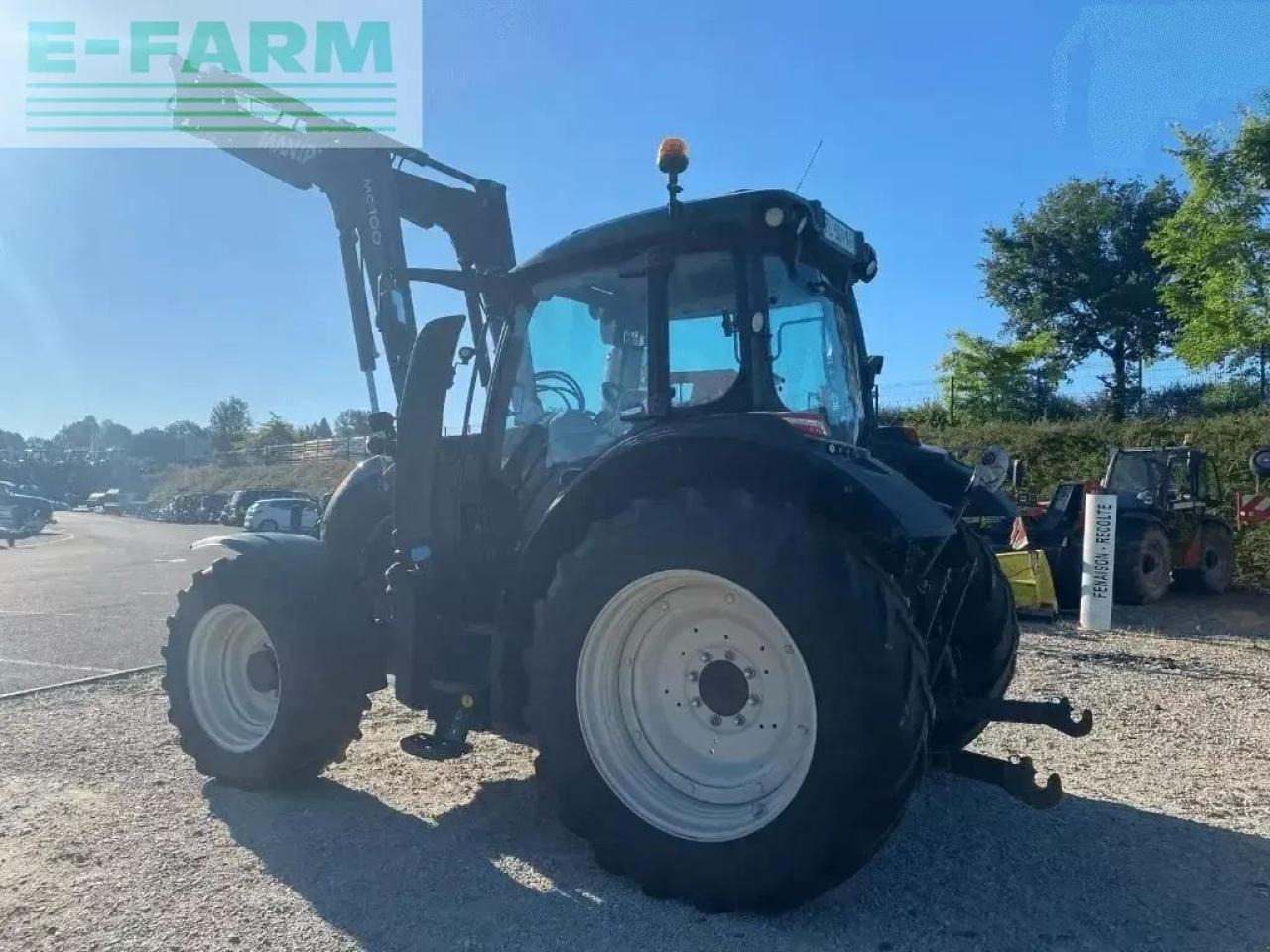 Valtra n 134 hitech 5 HiTech - Traktors: foto 4 Valtra n 134 hitech 5 HiTech - Traktors: foto 4