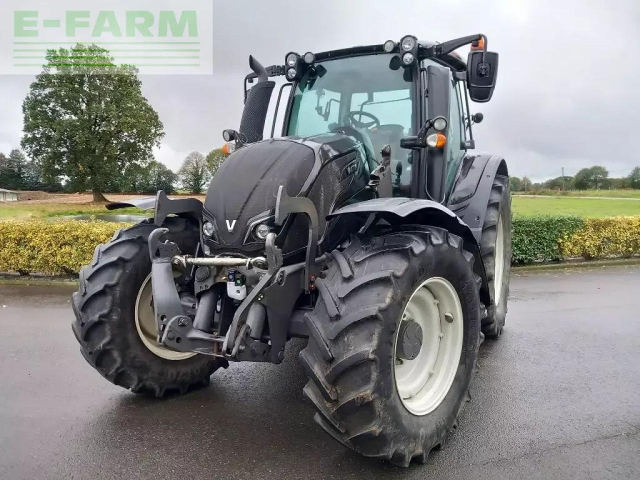 Valtra n 134 hitech HiTech - Traktors: foto 1 Valtra n 134 hitech HiTech - Traktors: foto 1