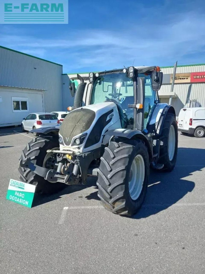 Valtra n 134 hitech HiTech - Traktors: foto 1 Valtra n 134 hitech HiTech - Traktors: foto 1
