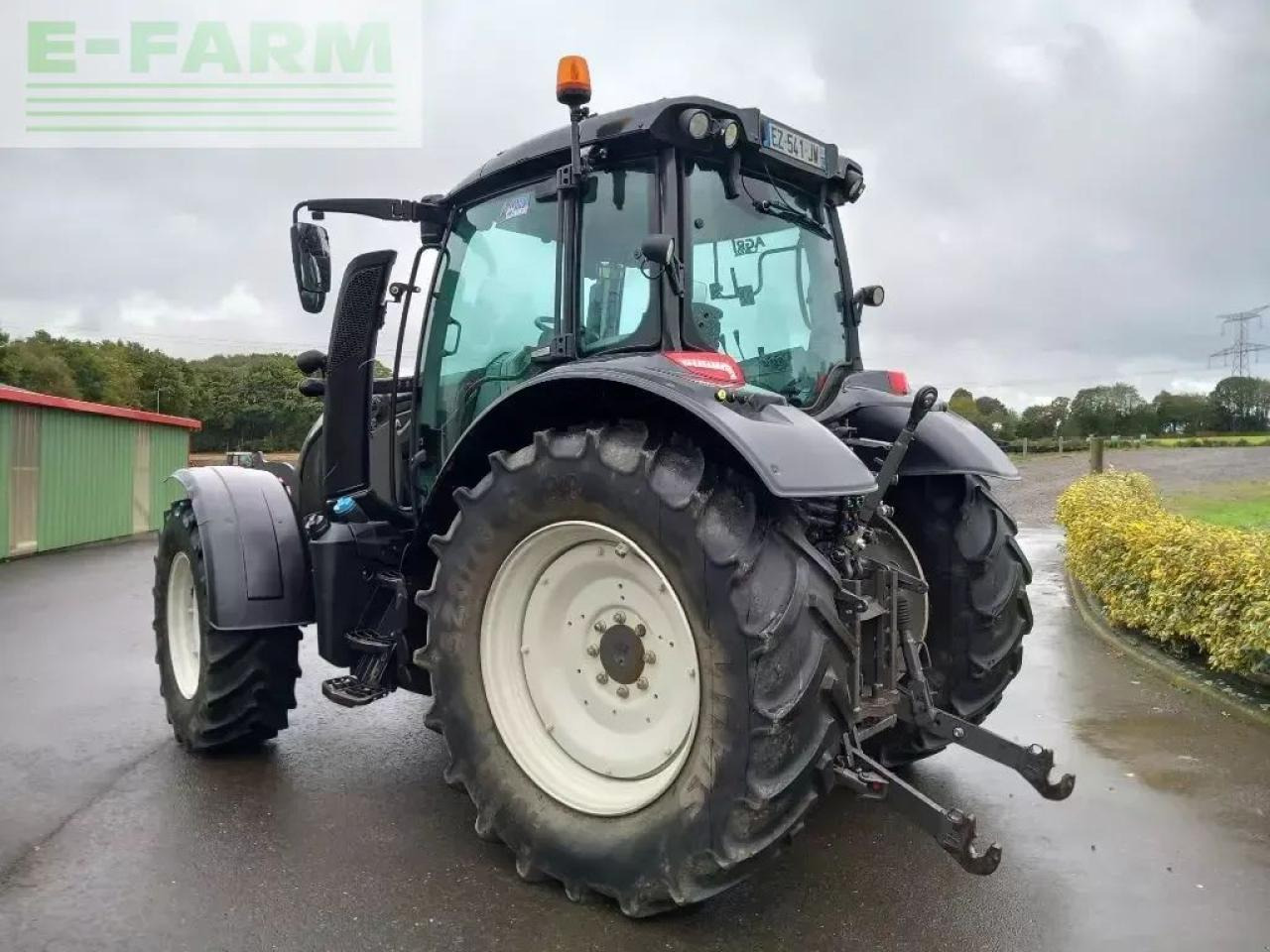 Valtra n 134 hitech HiTech - Traktors: foto 4 Valtra n 134 hitech HiTech - Traktors: foto 4