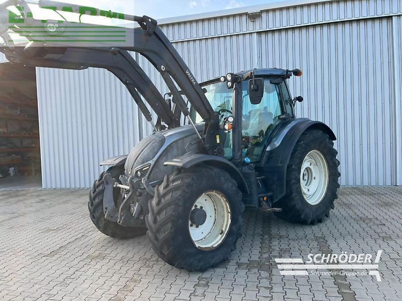 Valtra n 154 ea - Traktors: foto 1 Valtra n 154 ea - Traktors: foto 1
