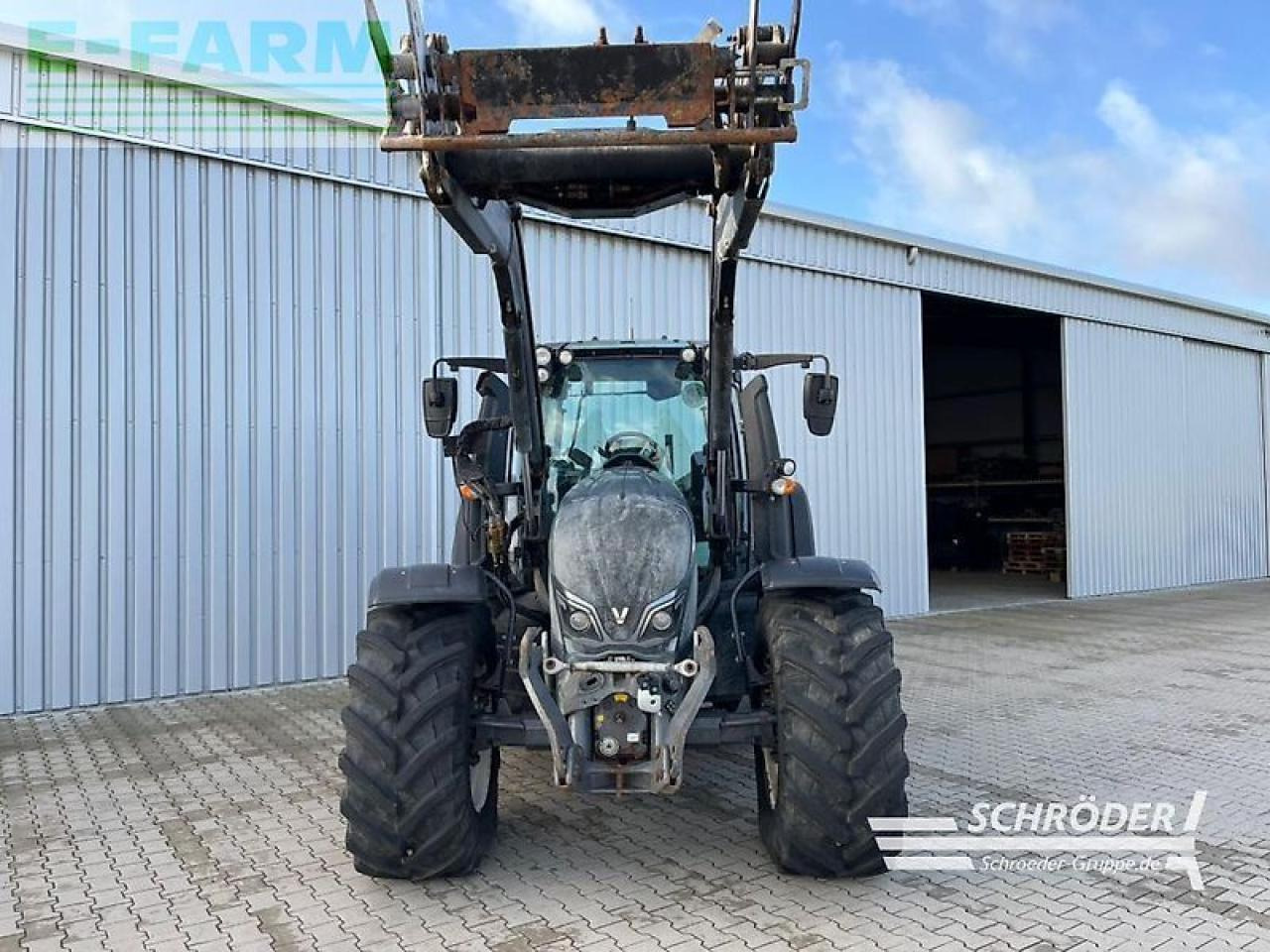 Valtra n 154 ea - Traktors: foto 2 Valtra n 154 ea - Traktors: foto 2