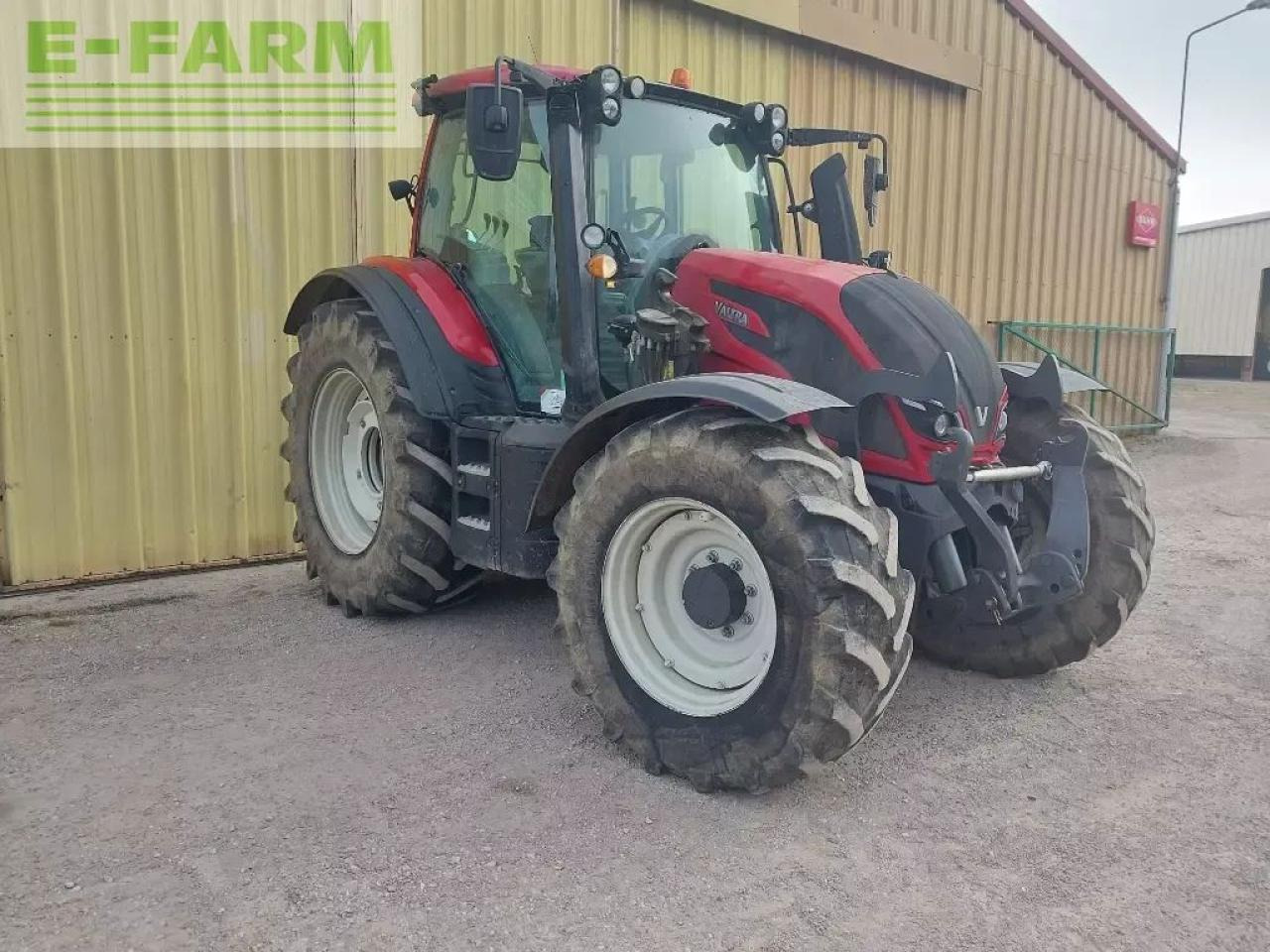 Valtra n 174 - Traktors: foto 2 Valtra n 174 - Traktors: foto 2