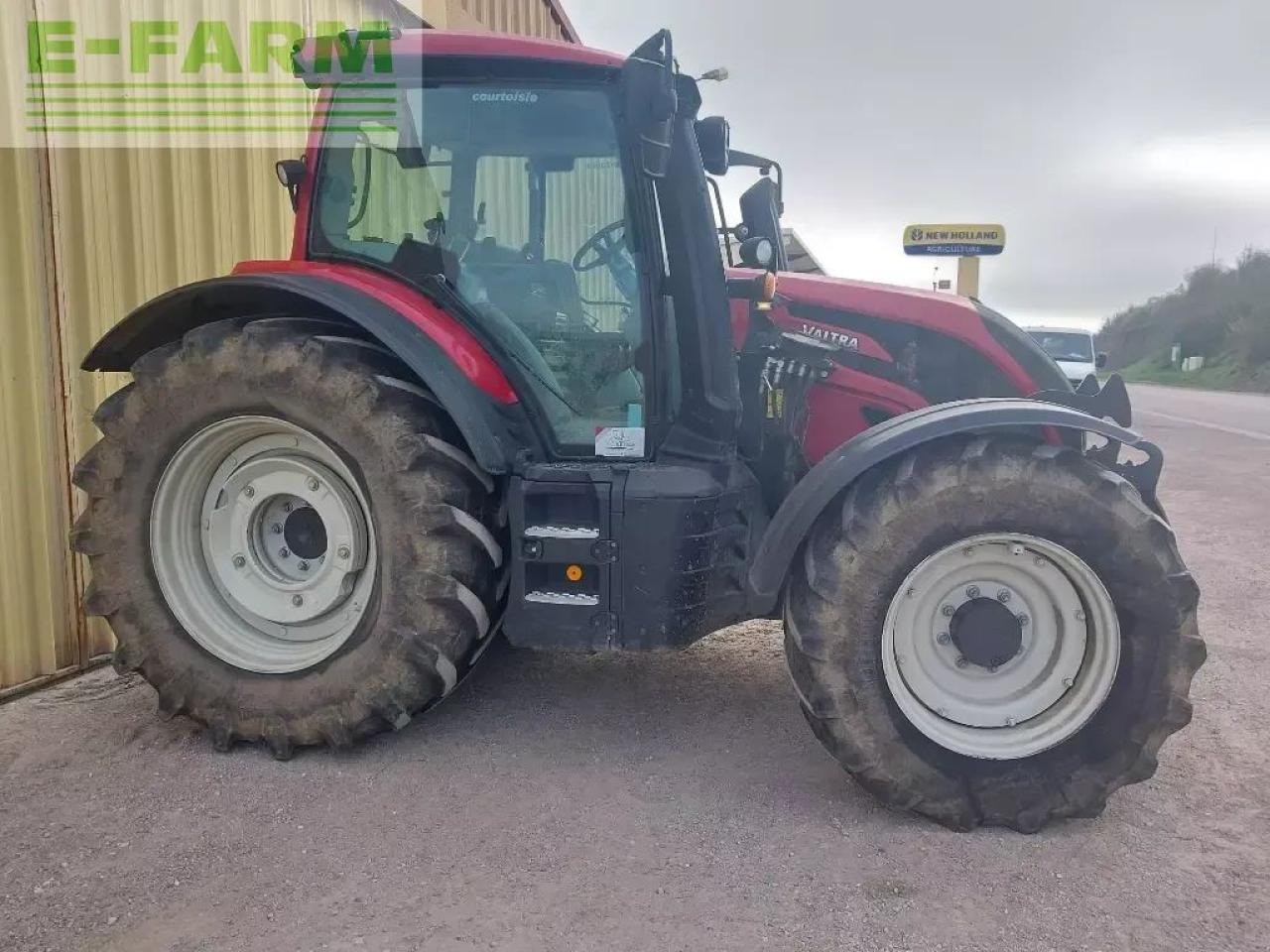 Valtra n 174 - Traktors: foto 3 Valtra n 174 - Traktors: foto 3