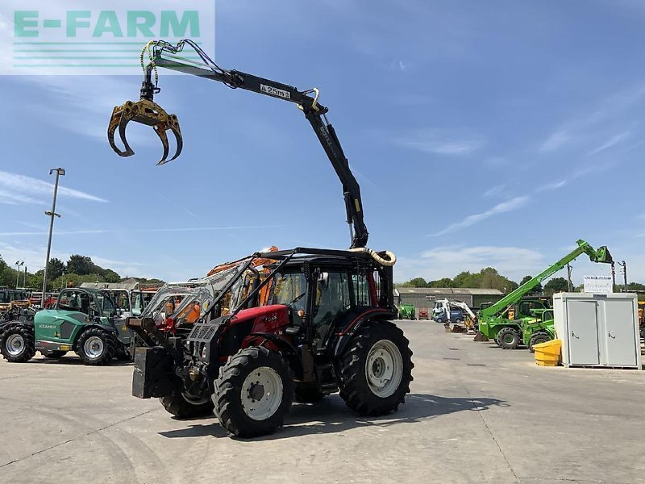 Traktors Valtra n123 hi tech tractor with roof mounted botex 560tl crane (st23285): foto 16