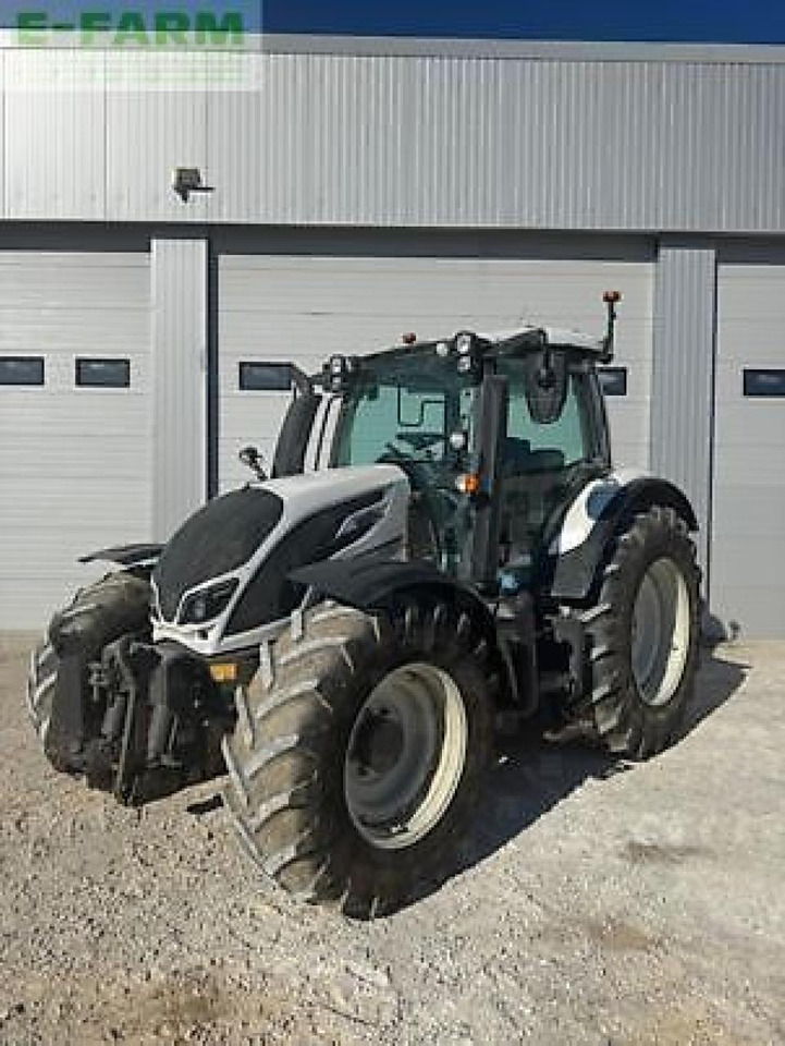 Valtra n134 h5 - Traktors: foto 1 Valtra n134 h5 - Traktors: foto 1