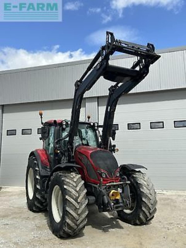 Valtra n134a - Traktors: foto 1 Valtra n134a - Traktors: foto 1