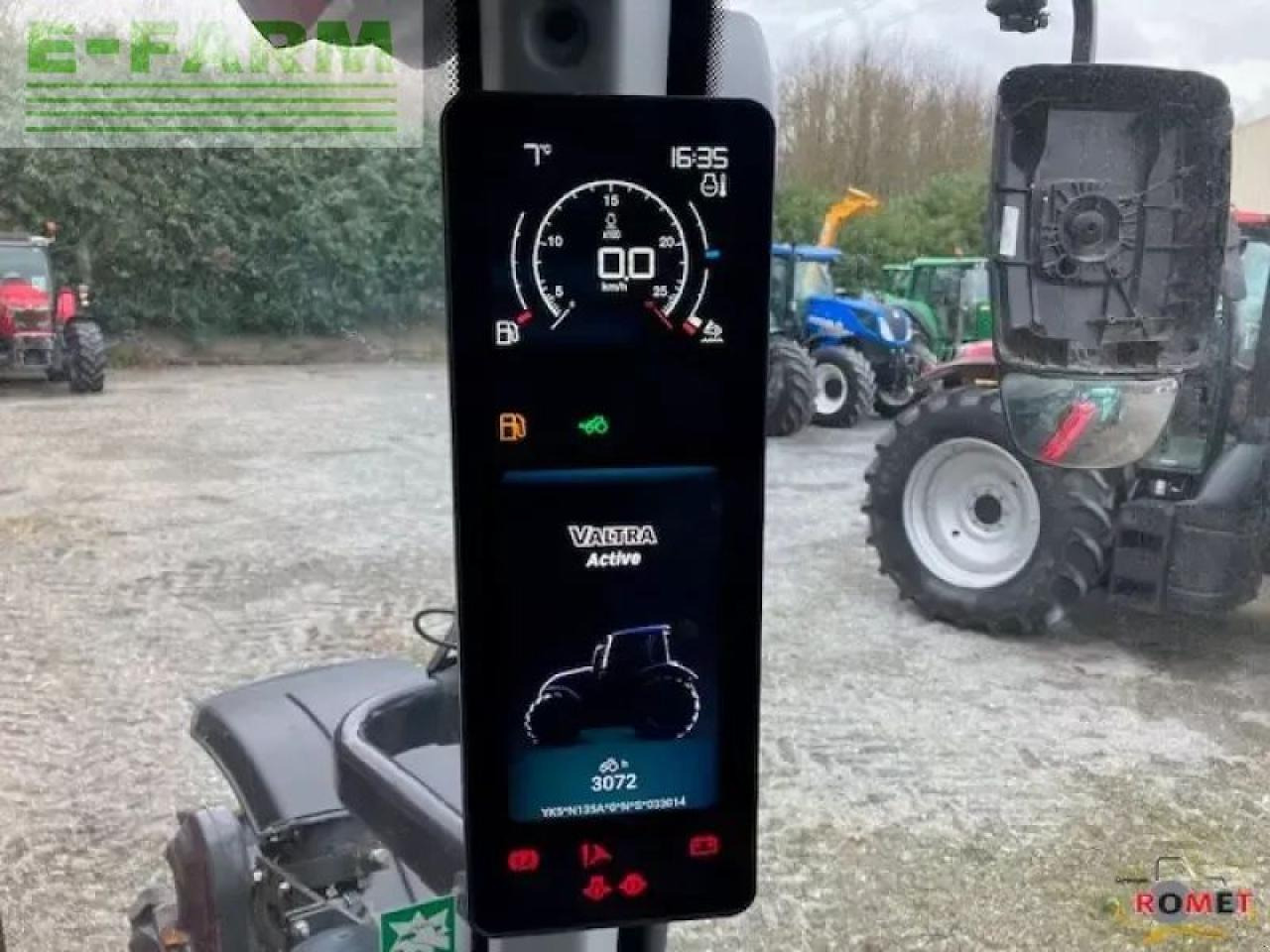 Valtra n135 - Traktors: foto 4 Valtra n135 - Traktors: foto 4