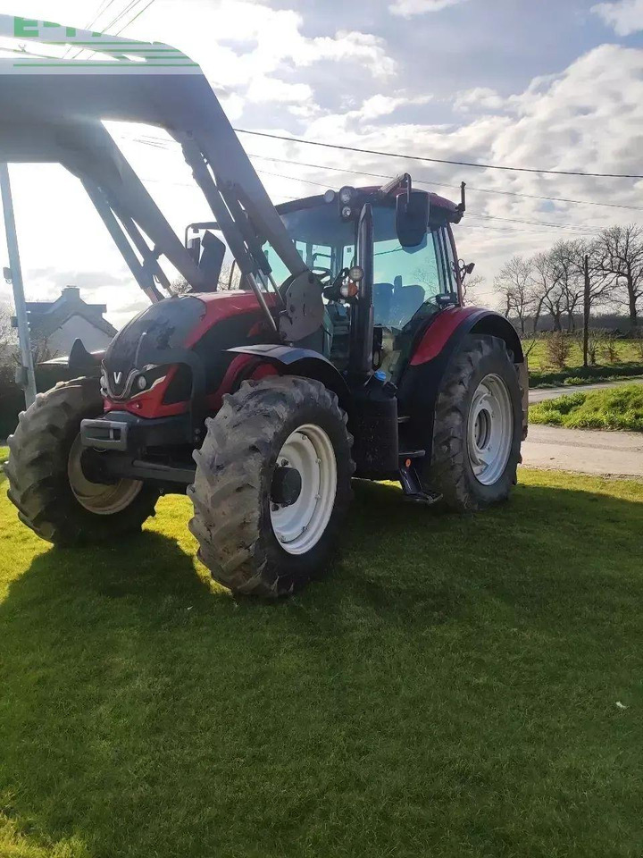Valtra n135 h - Traktors: foto 1 Valtra n135 h - Traktors: foto 1