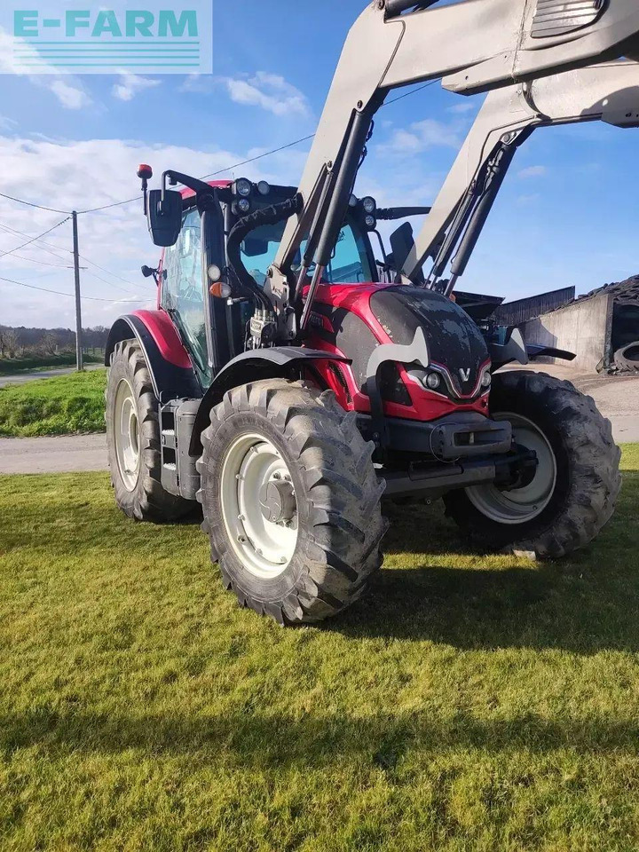 Valtra n135 h - Traktors: foto 2 Valtra n135 h - Traktors: foto 2