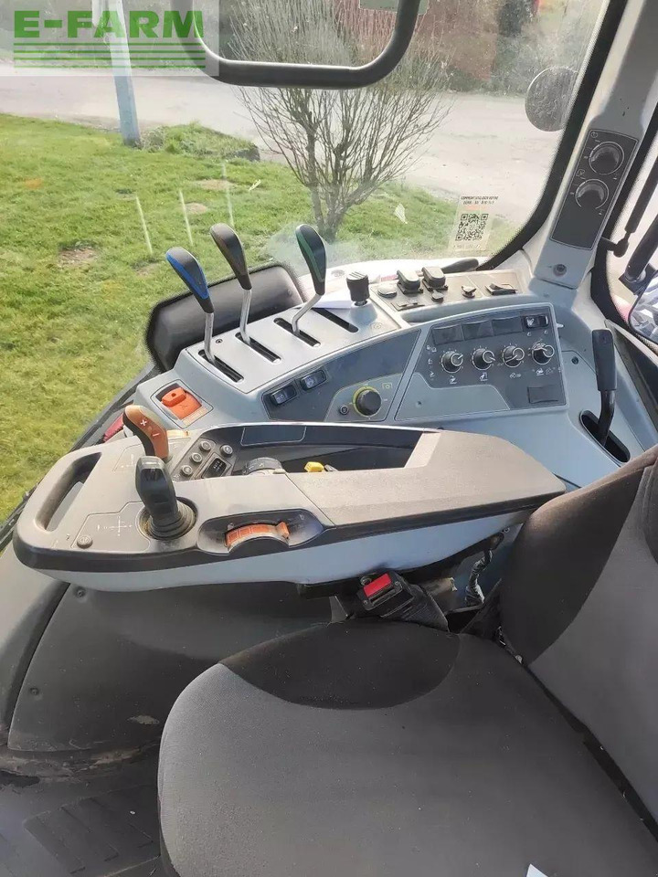 Valtra n135 h - Traktors: foto 5 Valtra n135 h - Traktors: foto 5