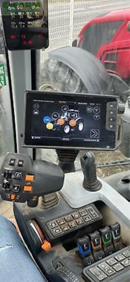 Valtra n135d - Traktors: foto 5 Valtra n135d - Traktors: foto 5