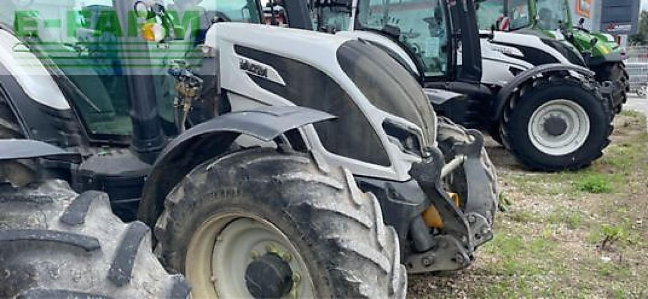 Valtra n135d - Traktors: foto 2 Valtra n135d - Traktors: foto 2