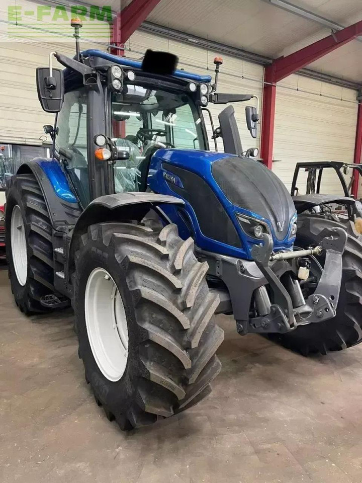 Valtra n174d skyview - Traktors: foto 1 Valtra n174d skyview - Traktors: foto 1
