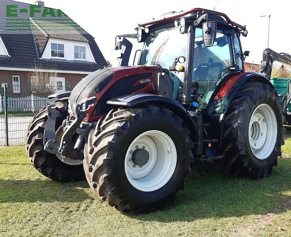 Valtra n175d - Traktors: foto 2 Valtra n175d - Traktors: foto 2