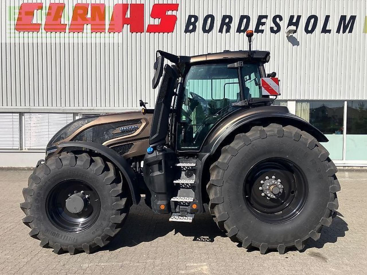 Valtra q245 (gewährleistungsverlängerung 12.2026) - Traktors: foto 1 Valtra q245 (gewährleistungsverlängerung 12.2026) - Traktors: foto 1