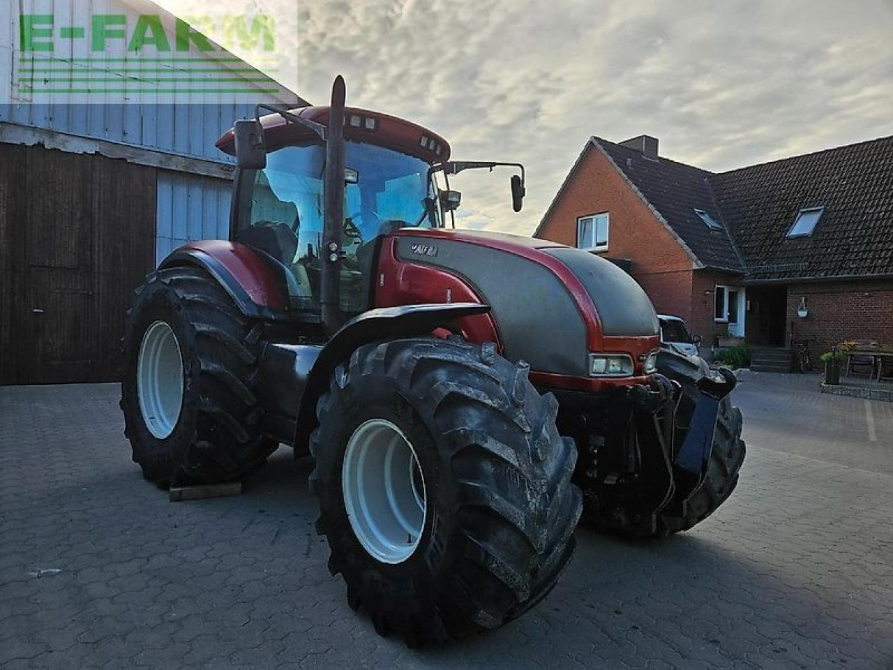 Valtra s 280 - Traktors: foto 1 Valtra s 280 - Traktors: foto 1