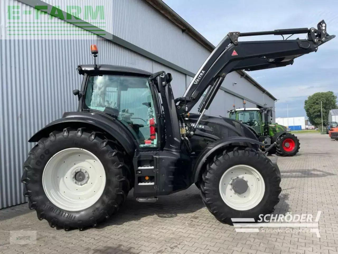Valtra t 174 ea - Traktors: foto 2 Valtra t 174 ea - Traktors: foto 2