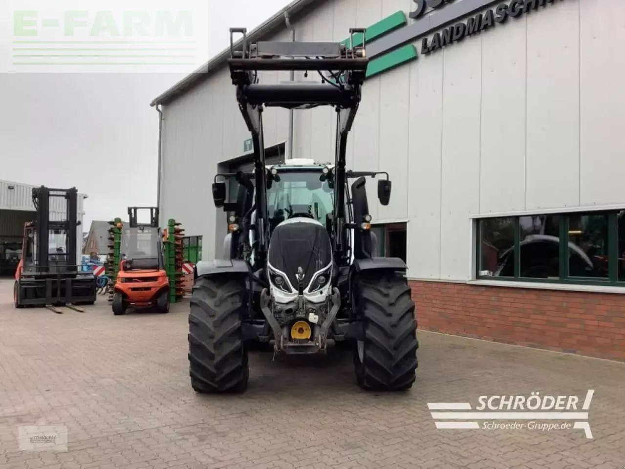 Valtra t 174 ed smarttouch | rtk | unlimited - Traktors: foto 2 Valtra t 174 ed smarttouch | rtk | unlimited - Traktors: foto 2