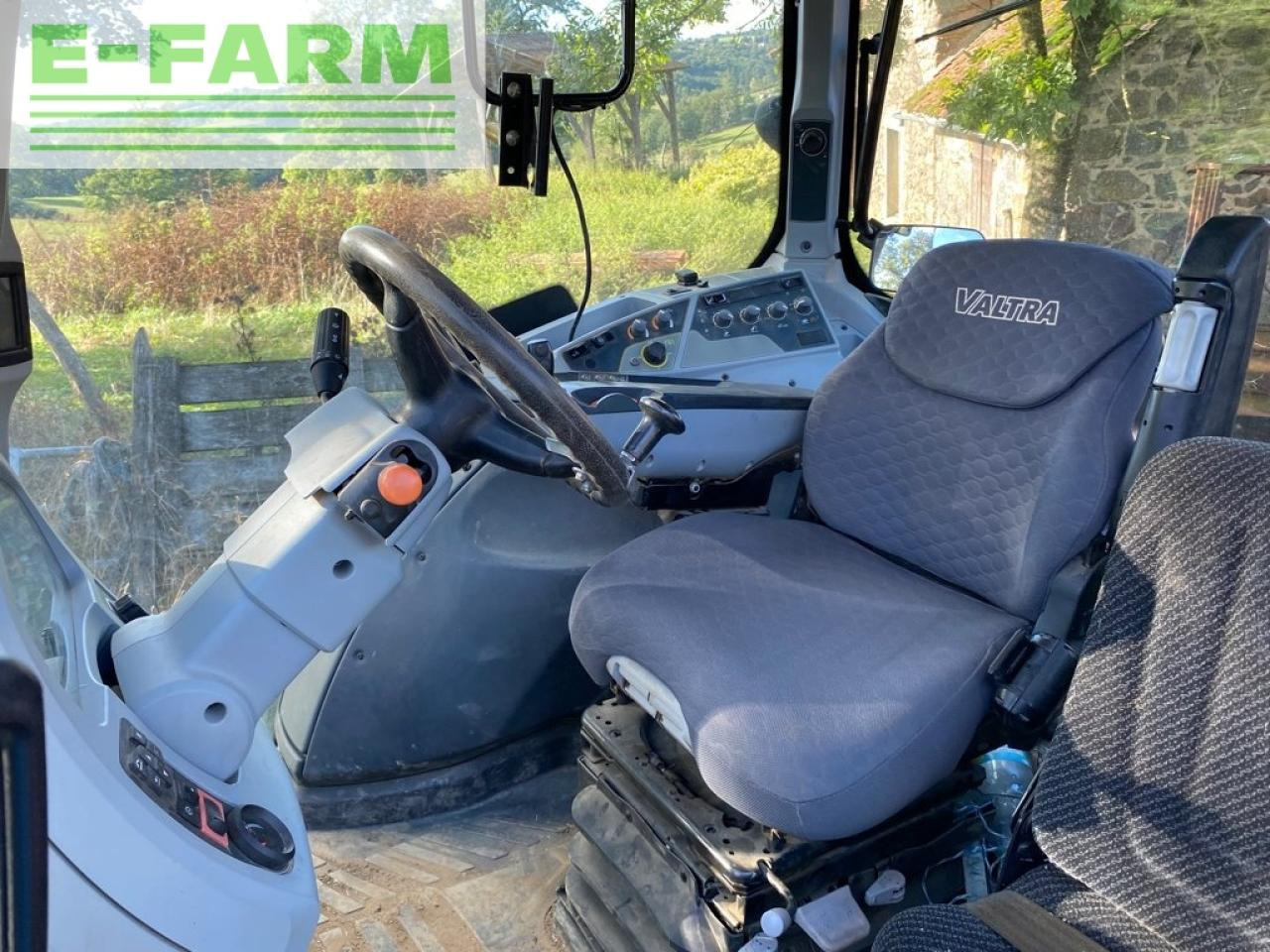 Valtra t 214 direct Direct - Traktors: foto 5 Valtra t 214 direct Direct - Traktors: foto 5