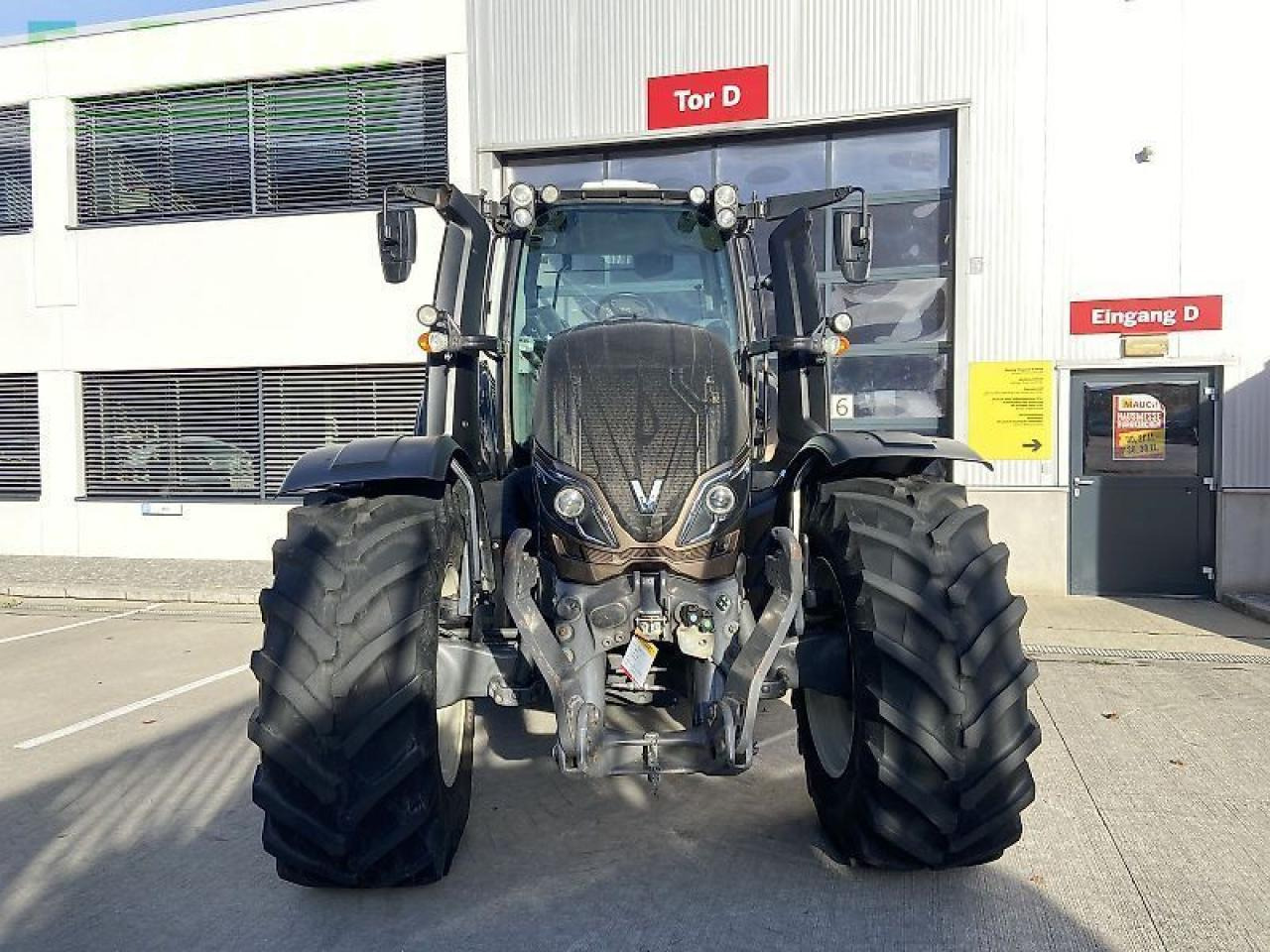 Valtra t 214 direct Direct - Traktors: foto 2 Valtra t 214 direct Direct - Traktors: foto 2