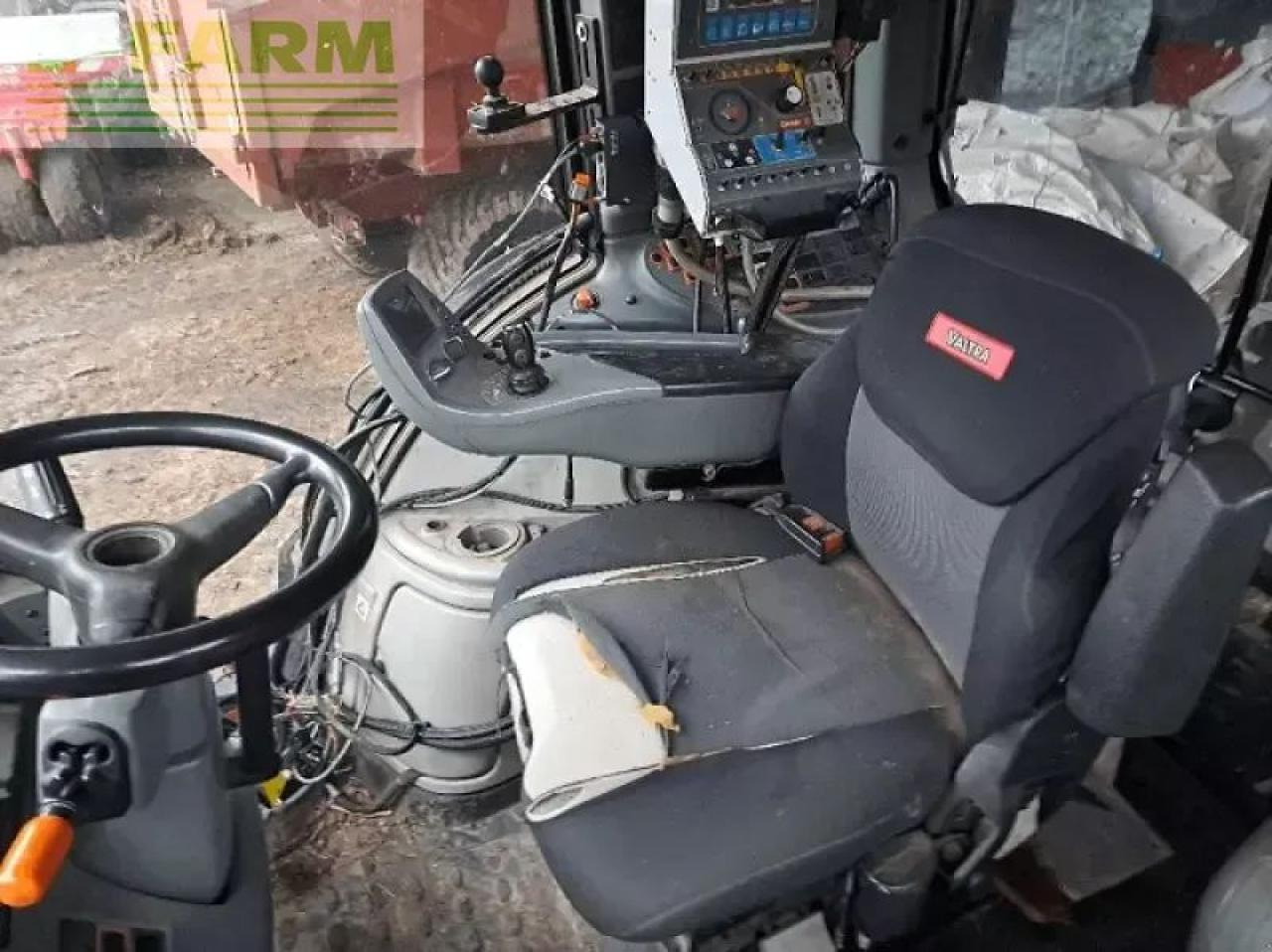 Valtra t172 - Traktors: foto 5 Valtra t172 - Traktors: foto 5