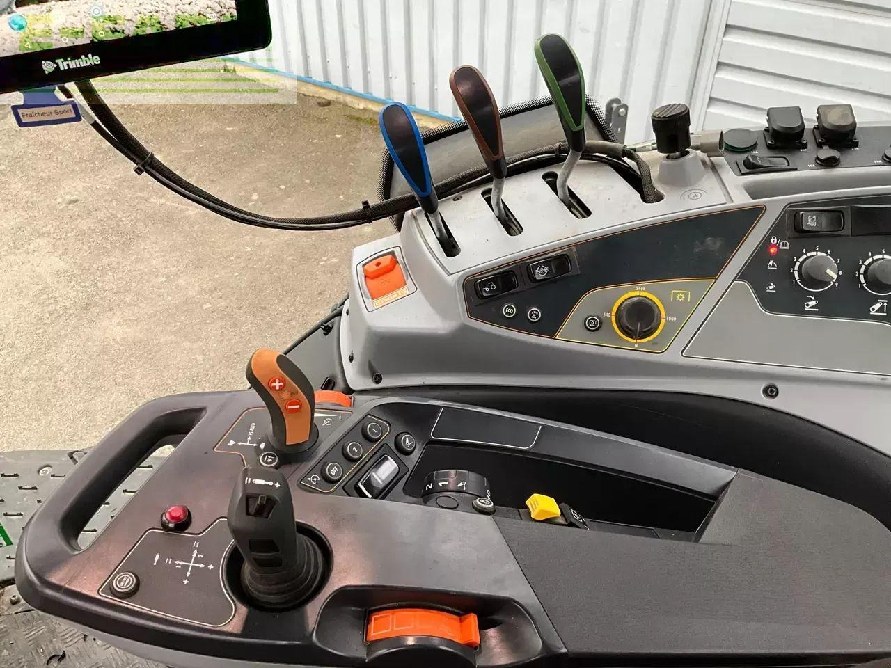 Valtra t174ea - Traktors: foto 2 Valtra t174ea - Traktors: foto 2