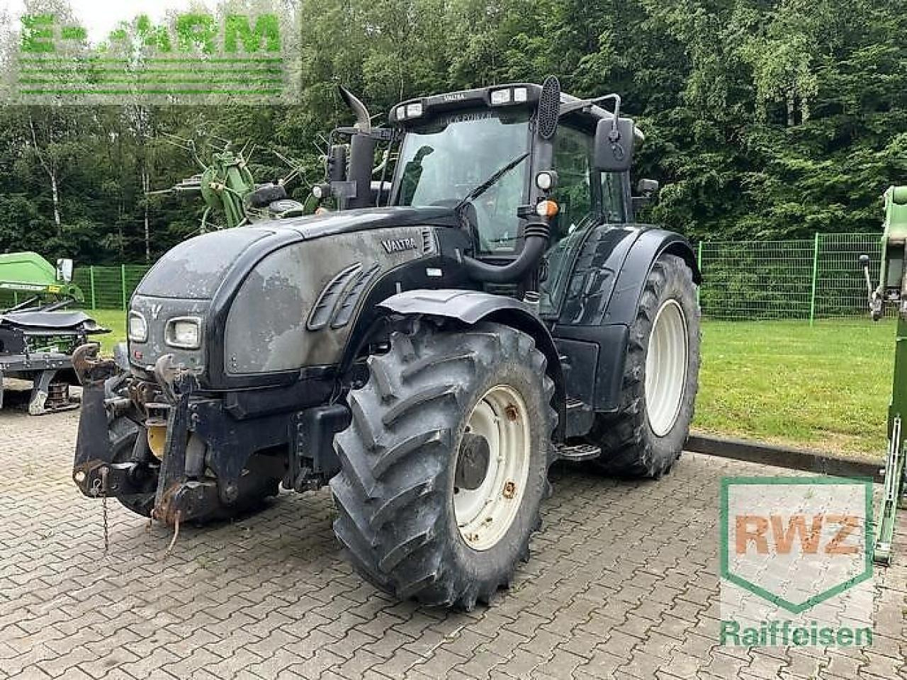 Valtra t202d - Traktors: foto 1 Valtra t202d - Traktors: foto 1