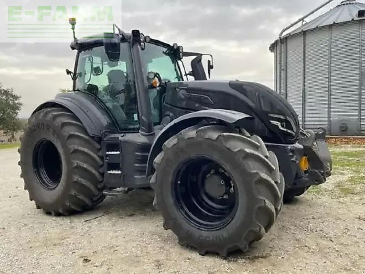 Valtra t215d - Traktors: foto 2 Valtra t215d - Traktors: foto 2