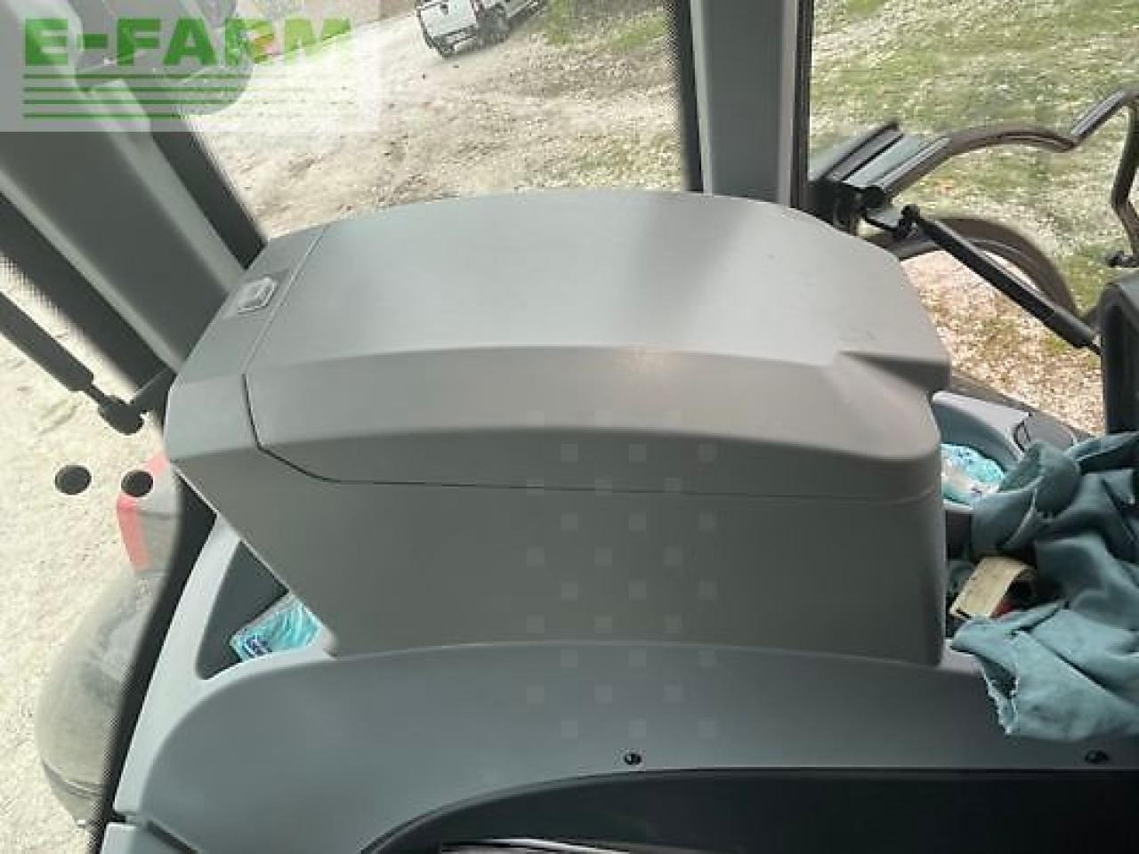 Valtra t215d - Traktors: foto 5 Valtra t215d - Traktors: foto 5