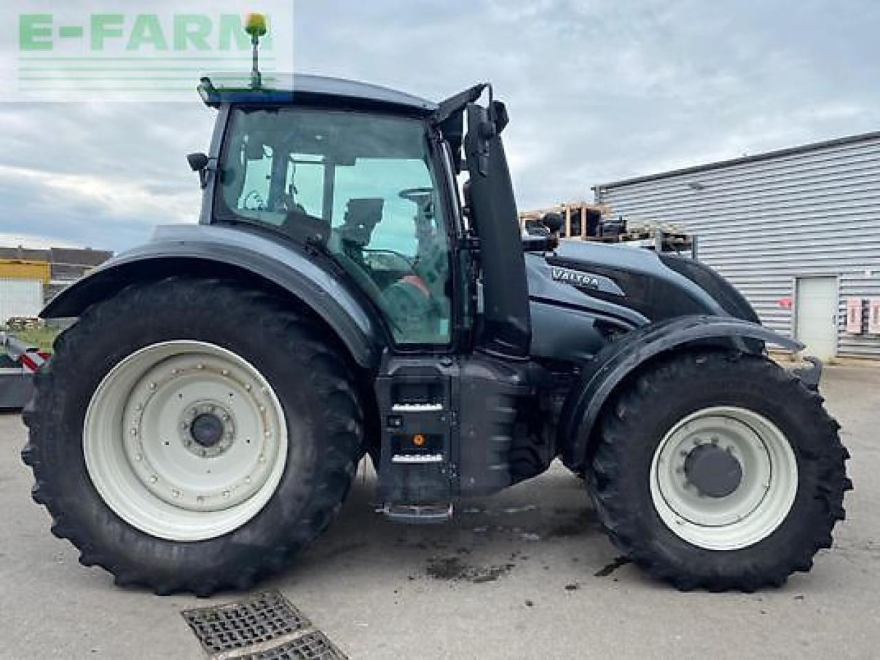 Valtra t234 versu Versu - Traktors: foto 3 Valtra t234 versu Versu - Traktors: foto 3
