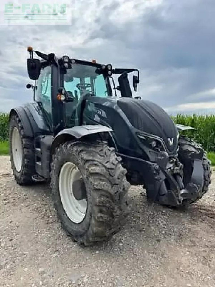 Valtra t234 versu Versu - Traktors: foto 1 Valtra t234 versu Versu - Traktors: foto 1