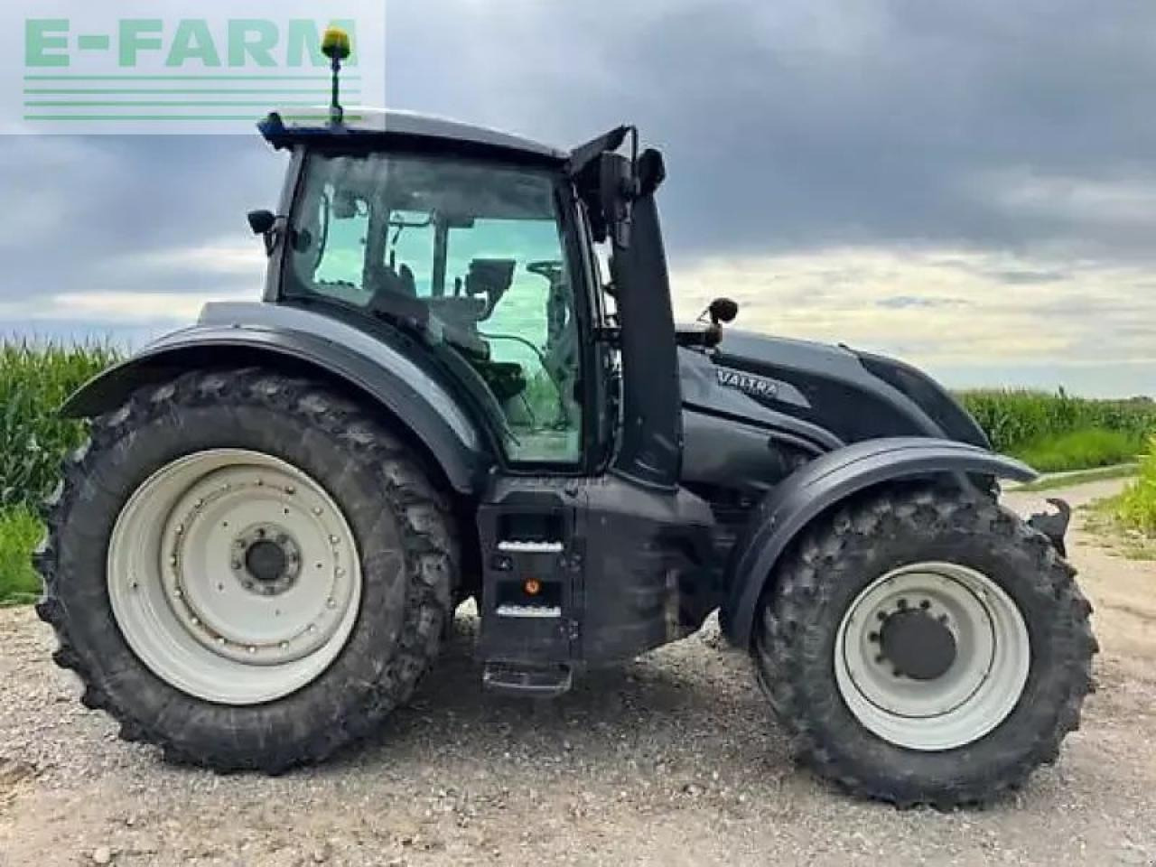 Valtra t234 versu Versu - Traktors: foto 4 Valtra t234 versu Versu - Traktors: foto 4