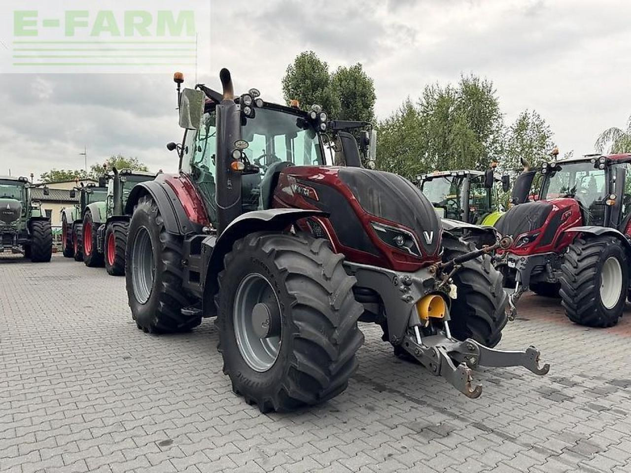 Valtra t234 versu smarttouch Versu - Traktors: foto 3 Valtra t234 versu smarttouch Versu - Traktors: foto 3