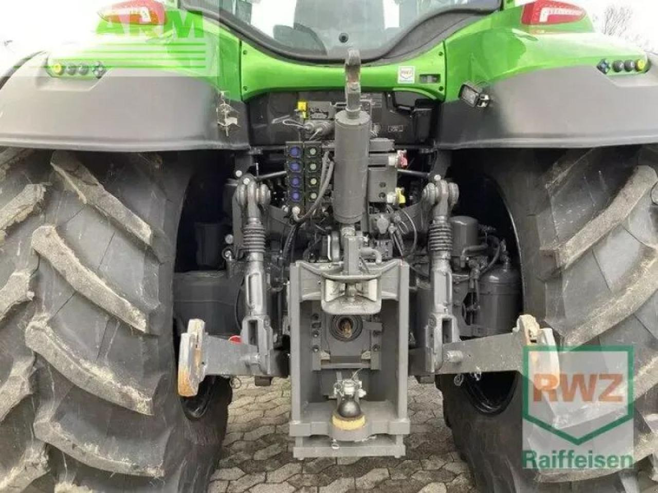 Valtra t235v - Traktors: foto 4 Valtra t235v - Traktors: foto 4