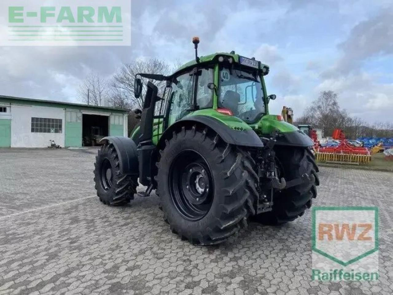 Valtra t235v - Traktors: foto 5 Valtra t235v - Traktors: foto 5