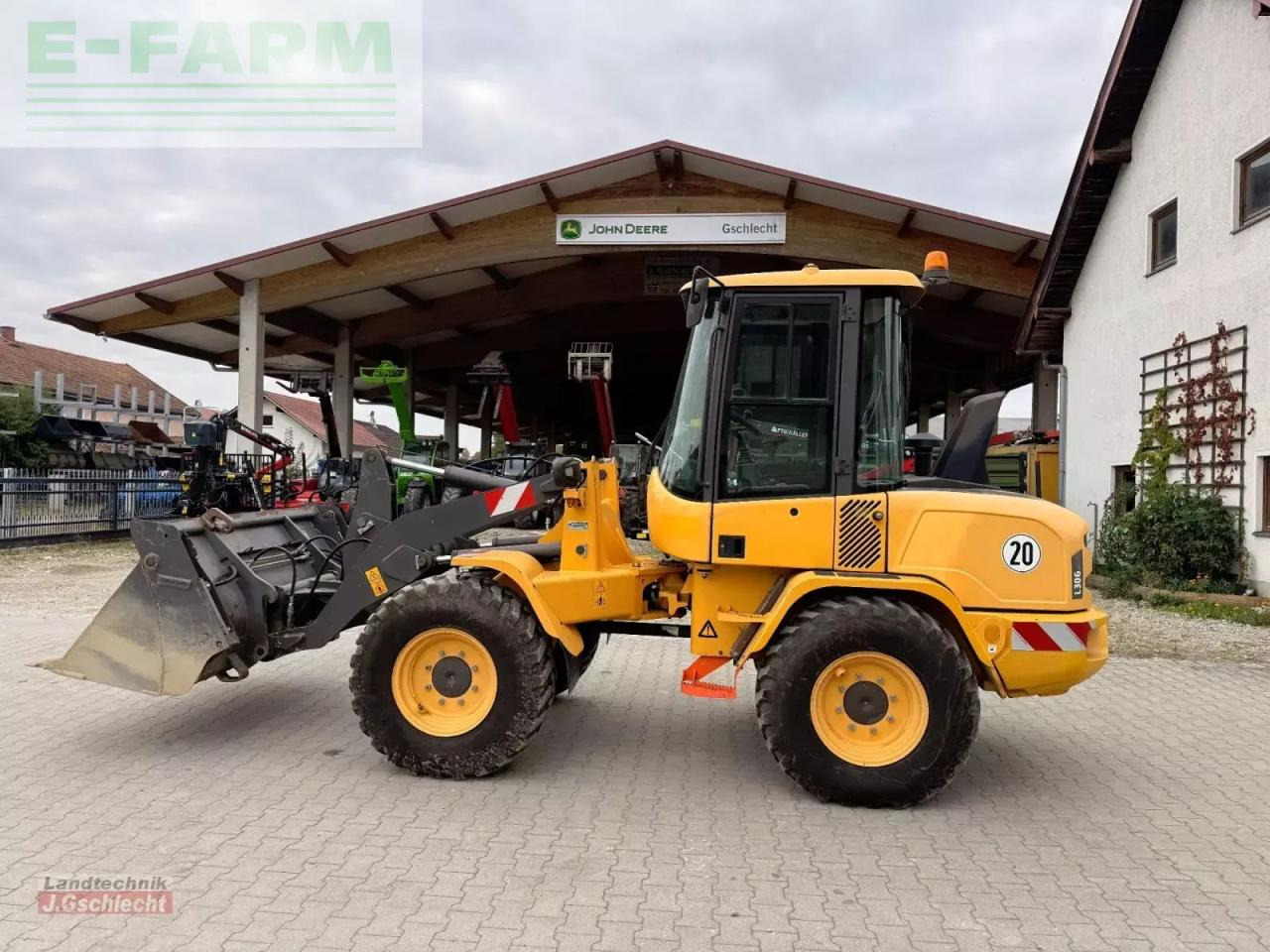 Volvo l30 g top - Mini-ekskavators: foto 1 Volvo l30 g top - Mini-ekskavators: foto 1