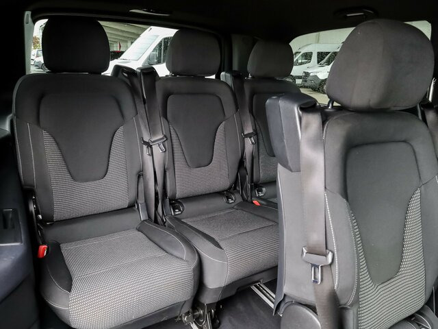 MERCEDES-BENZ EQV 300 ang,8Sitzer,2xSchiebetür,360°Kamera... - Pasažieru furgons, Elektriskais furgons: foto 4 MERCEDES-BENZ EQV 300 ang,8Sitzer,2xSchiebetür,360°Kamera... - Pasažieru furgons, Elektriskais furgons: foto 4