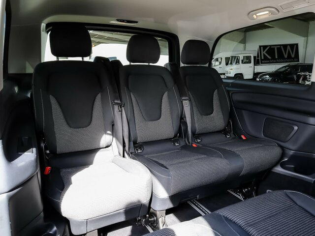 MERCEDES-BENZ EQV 300 lang,7Sitze,2xKlima,2xSchiebetür el.,LED... - Pasažieru furgons, Elektriskais furgons: foto 4 MERCEDES-BENZ EQV 300 lang,7Sitze,2xKlima,2xSchiebetür el.,LED... - Pasažieru furgons, Elektriskais furgons: foto 4