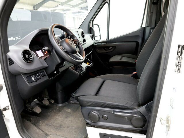 MERCEDES-BENZ Sprinter 314 CDI DOKA,Allrad,Standheizung - Automašīna ar kravas platformu, Kravas-pasažieru furgons: foto 2 MERCEDES-BENZ Sprinter 314 CDI DOKA,Allrad,Standheizung - Automašīna ar kravas platformu, Kravas-pasažieru furgons: foto 2
