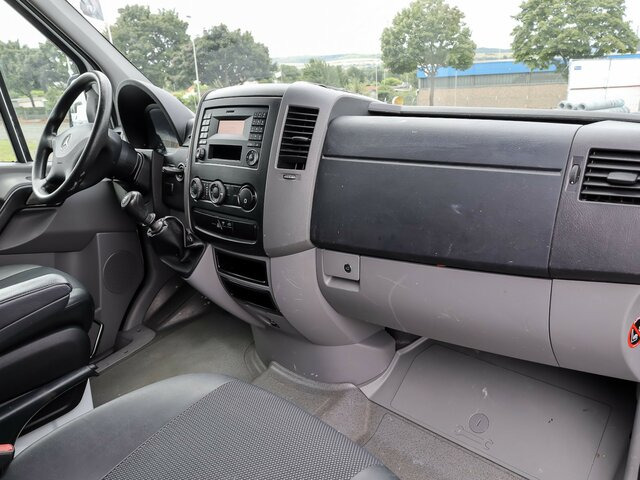 MERCEDES-BENZ Sprinter 316CDI DOKA,Allrad,Klima - Automašīna ar kravas platformu, Kravas-pasažieru furgons: foto 3 MERCEDES-BENZ Sprinter 316CDI DOKA,Allrad,Klima - Automašīna ar kravas platformu, Kravas-pasažieru furgons: foto 3